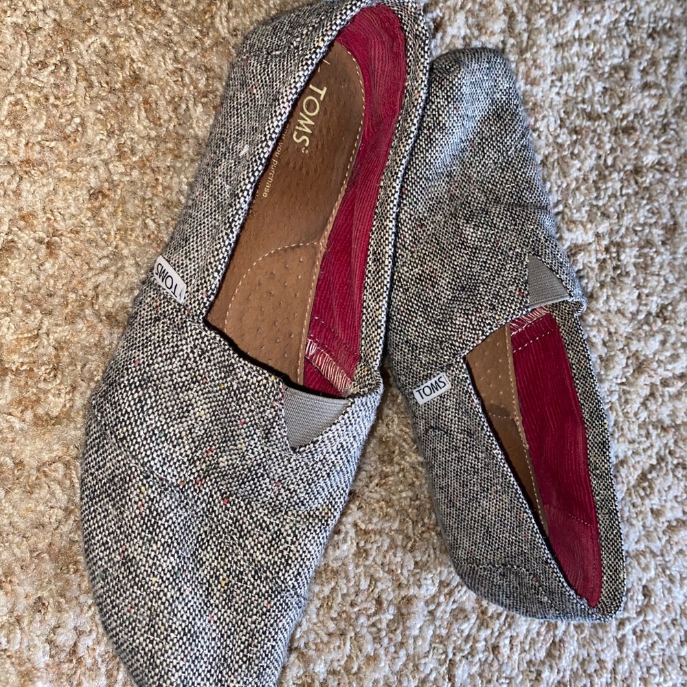 Womens size 9 toms